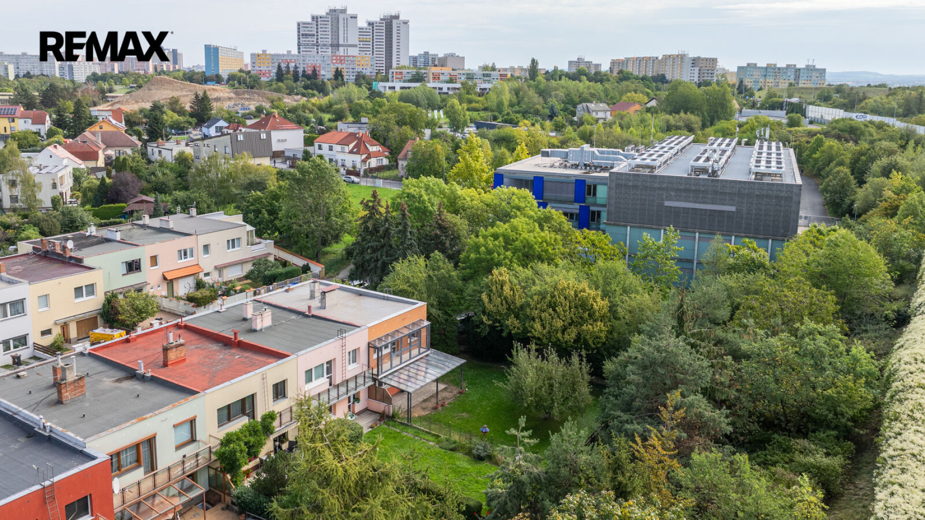 Dům 4+kk s garáží na Chodově k pronájmu