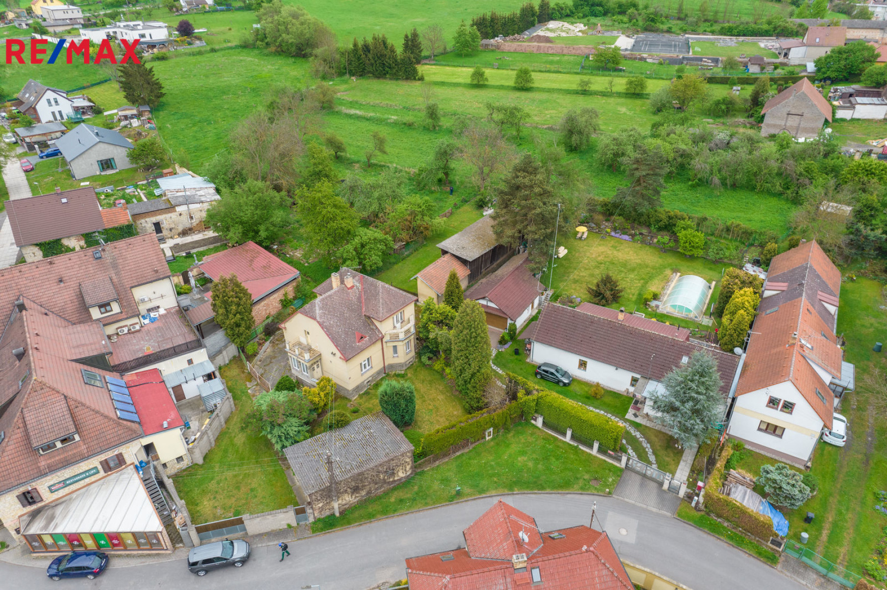 Prodej domu s velkým pozemkem, Krušovice
