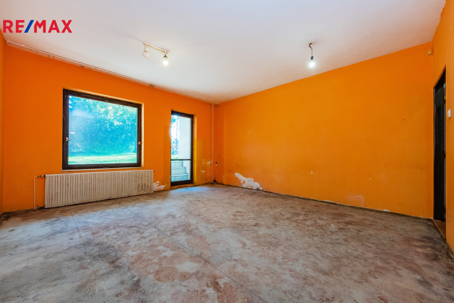Rohový řadový RD 229 m² 2x lodžie garáž zahrada 311 m² původní stav Součkova Řepy
