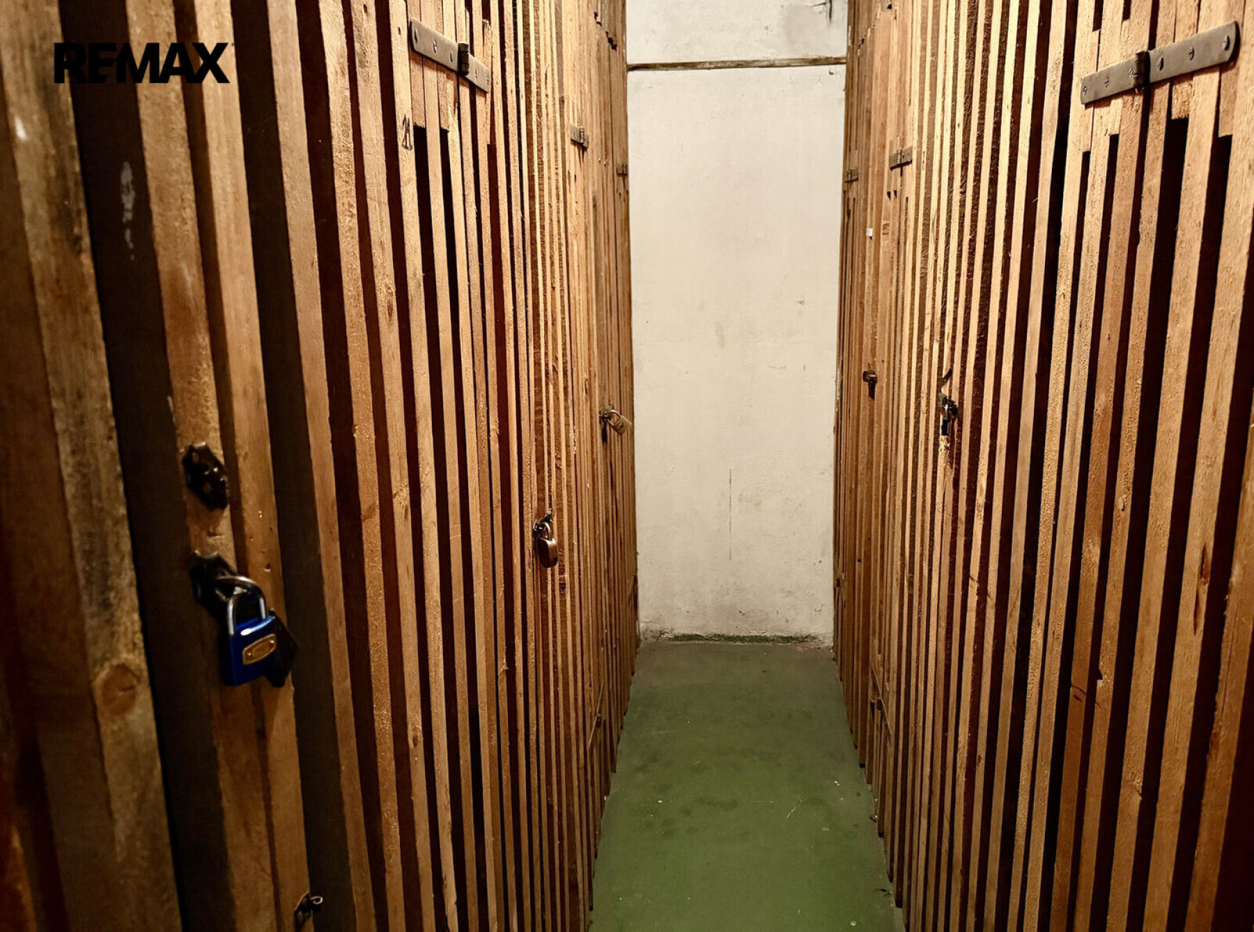 Prodej prostorného bytu 2+1 s balkonem a sklepem, Praha 4 - Krč