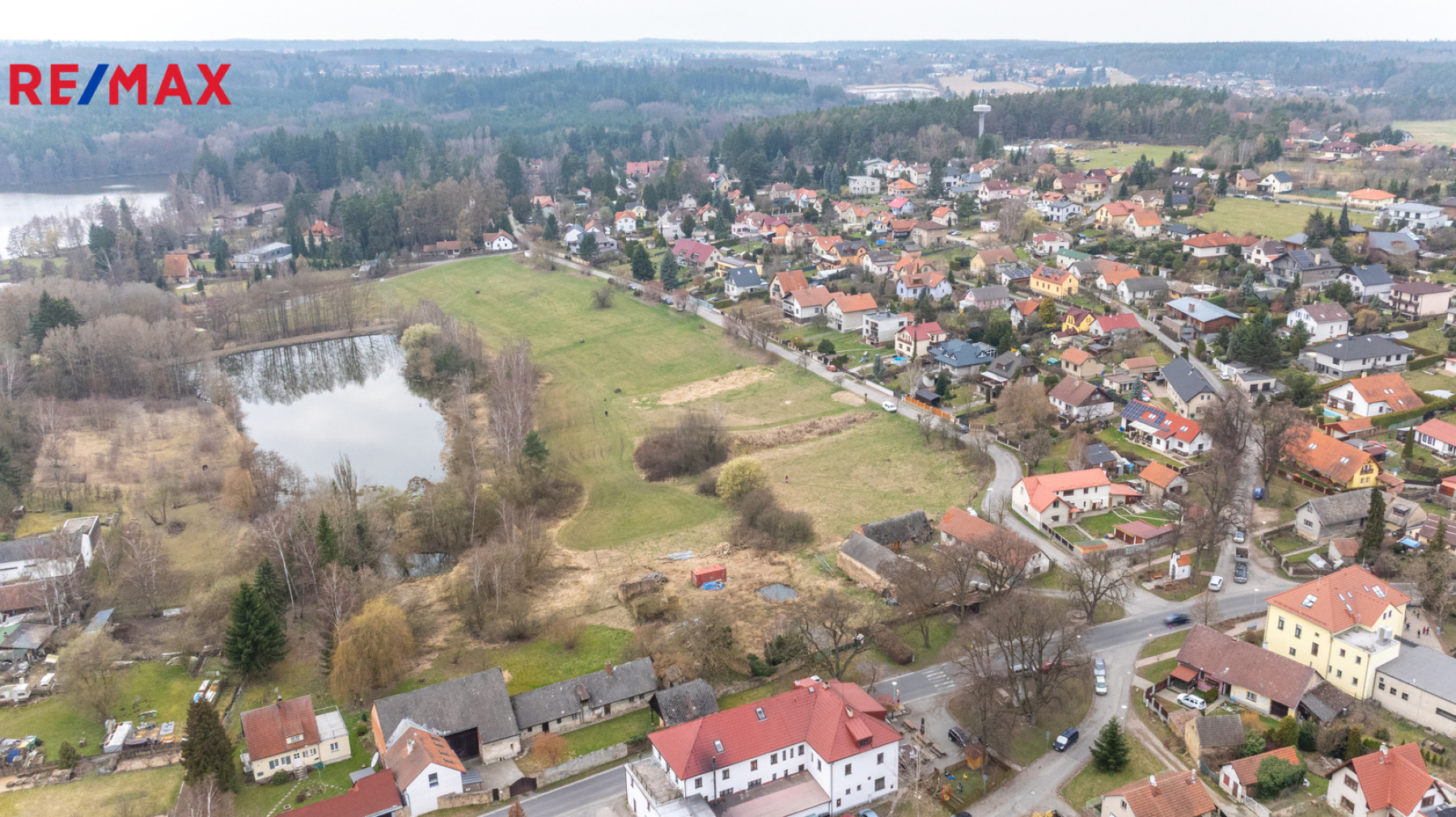 Prodej stavebního pozemku 1943 m², Vyžlovka, Praha-východ