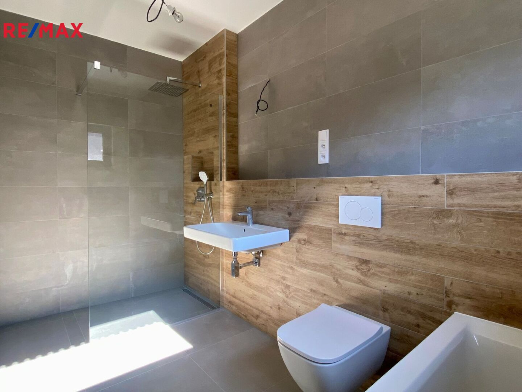 Prodej rodinného domu 86,6 m2 + garáž 20,8 m2, pozemek 718 m2, Nouzov