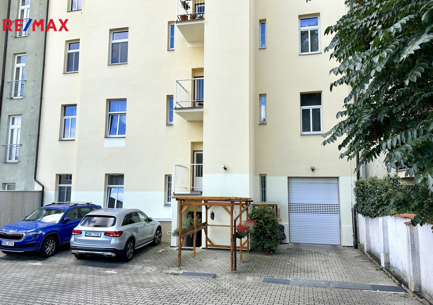Prodej bytového domu v ulici Na Neklance, Praha 5 - Smíchov