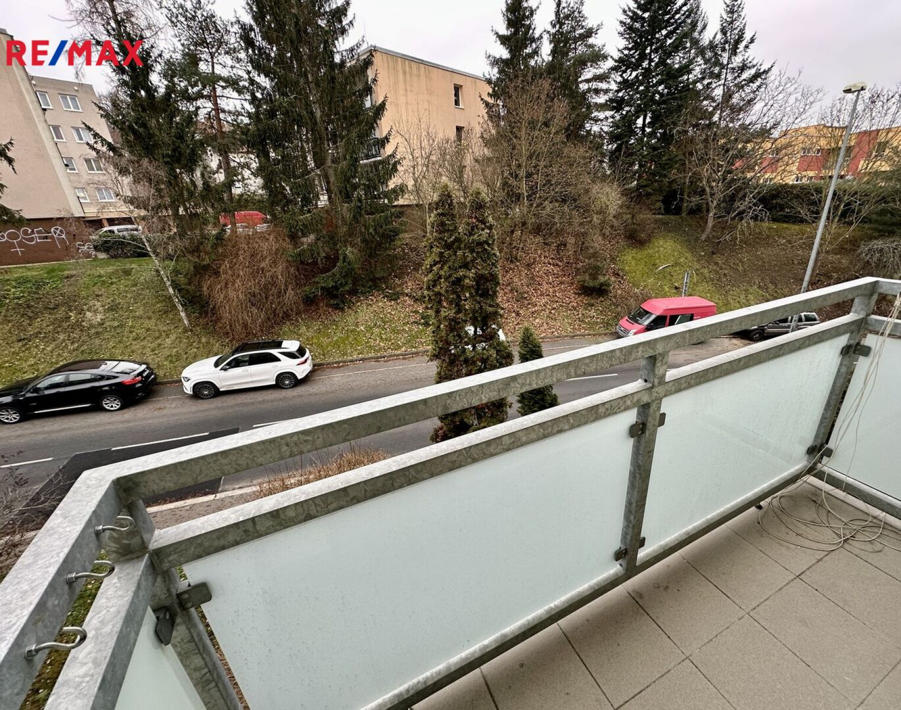 Prodej prostorného světlého bytu 3+1/B, Praha 4 - Podolí