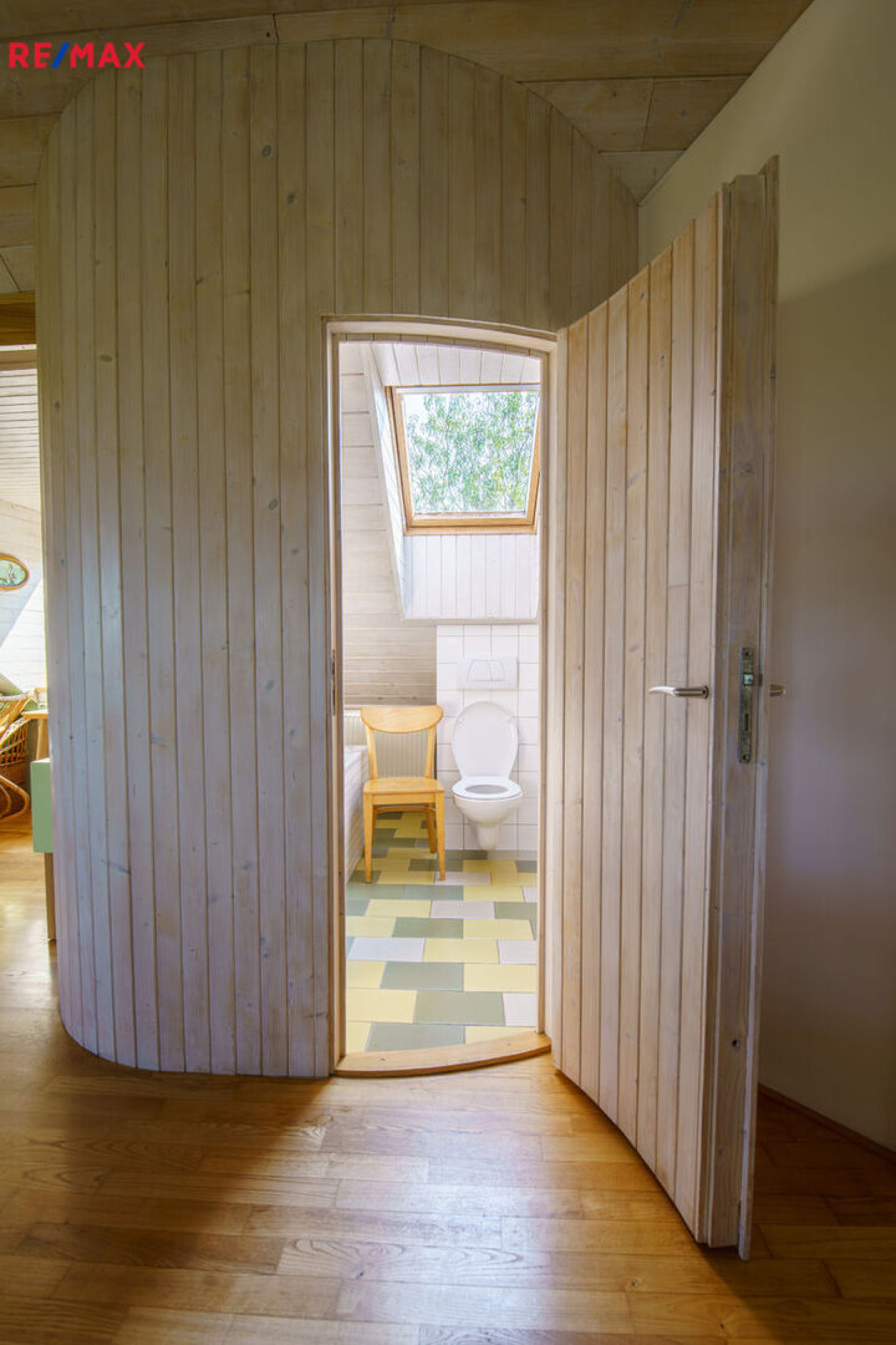 Nabídka rodinného domu 5+2 se zahradou 1040 m2, Svárov