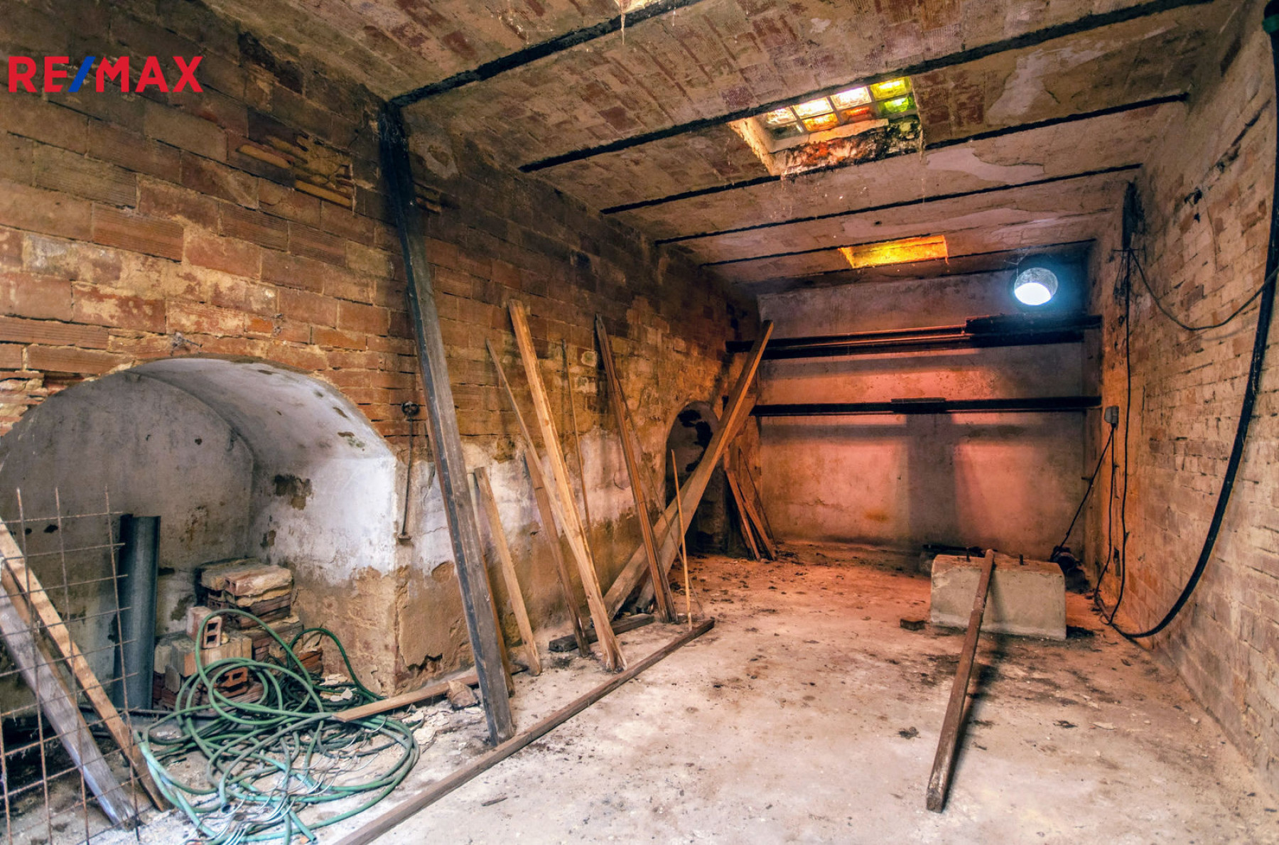 Prodej bývalého mlýnu se zahradou 452m2, Český Dub IV