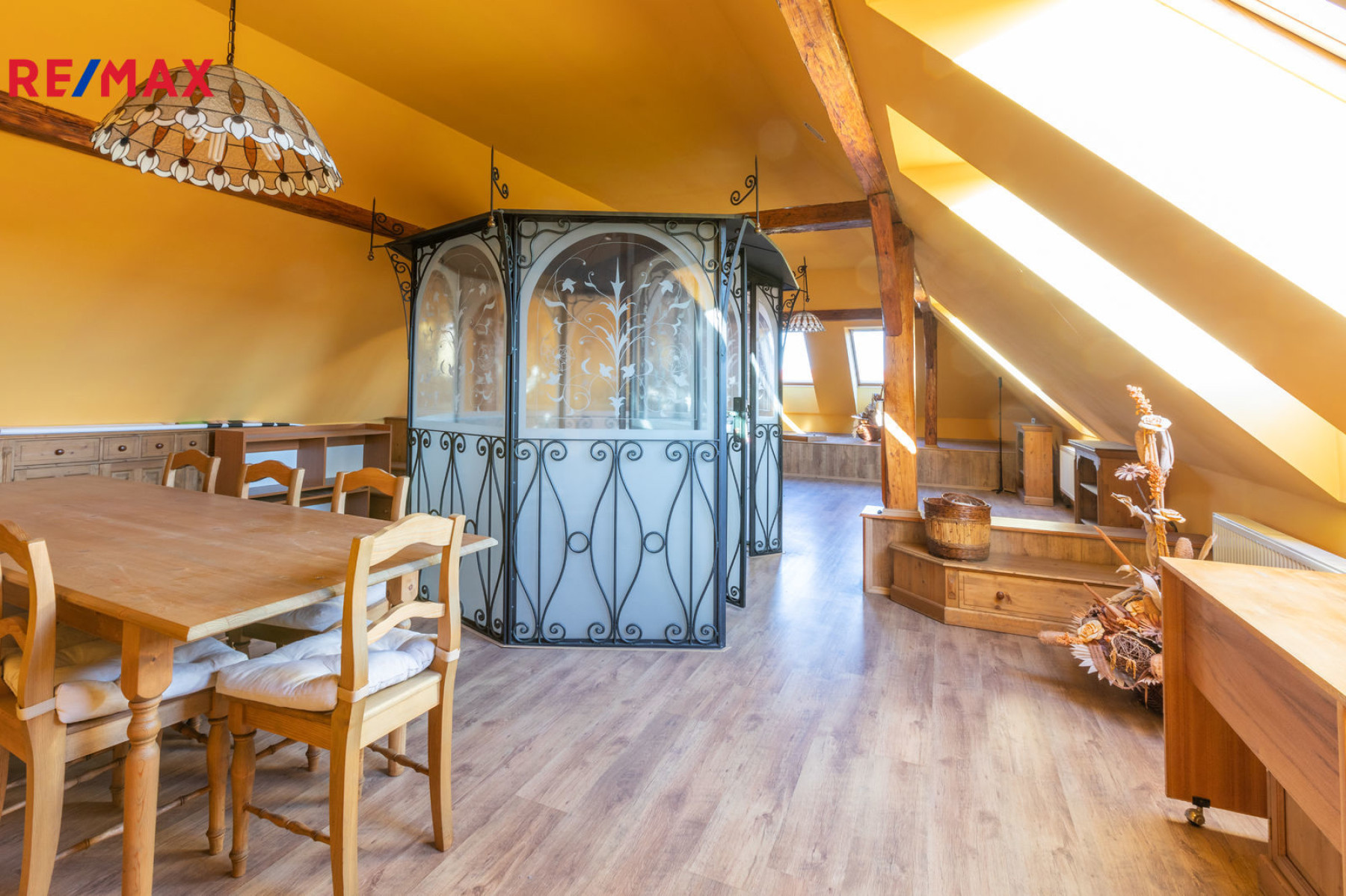 Pronájem kancelářských prostor 85 m², Podlusky