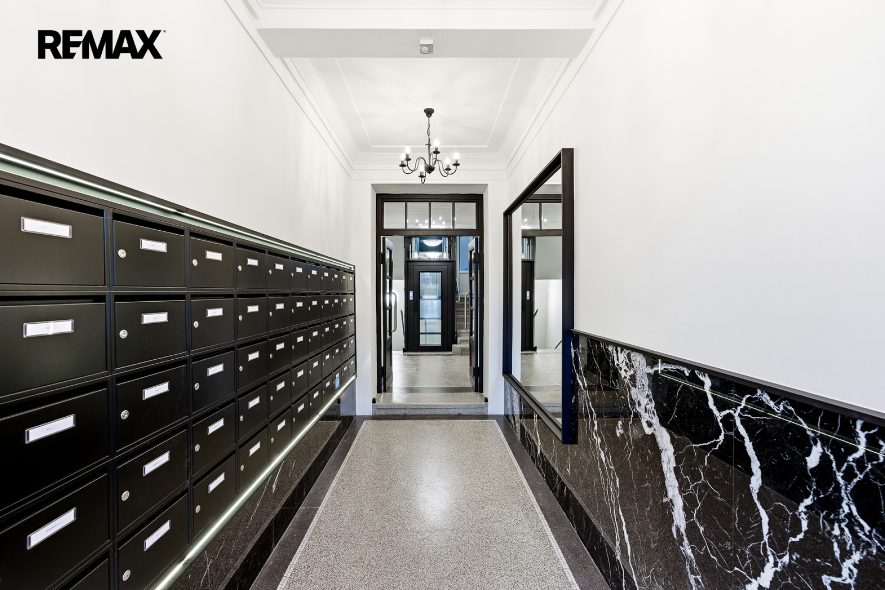 Mezonet 3+kk/galerie/sklep 71,9 m² OV cihla výtah jih výhled Jeseniova metro A Želivského 5 min