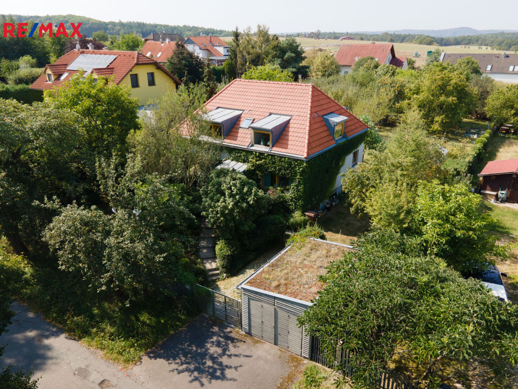 Nabídka rodinného domu 5+2 se zahradou 1040 m2, Svárov