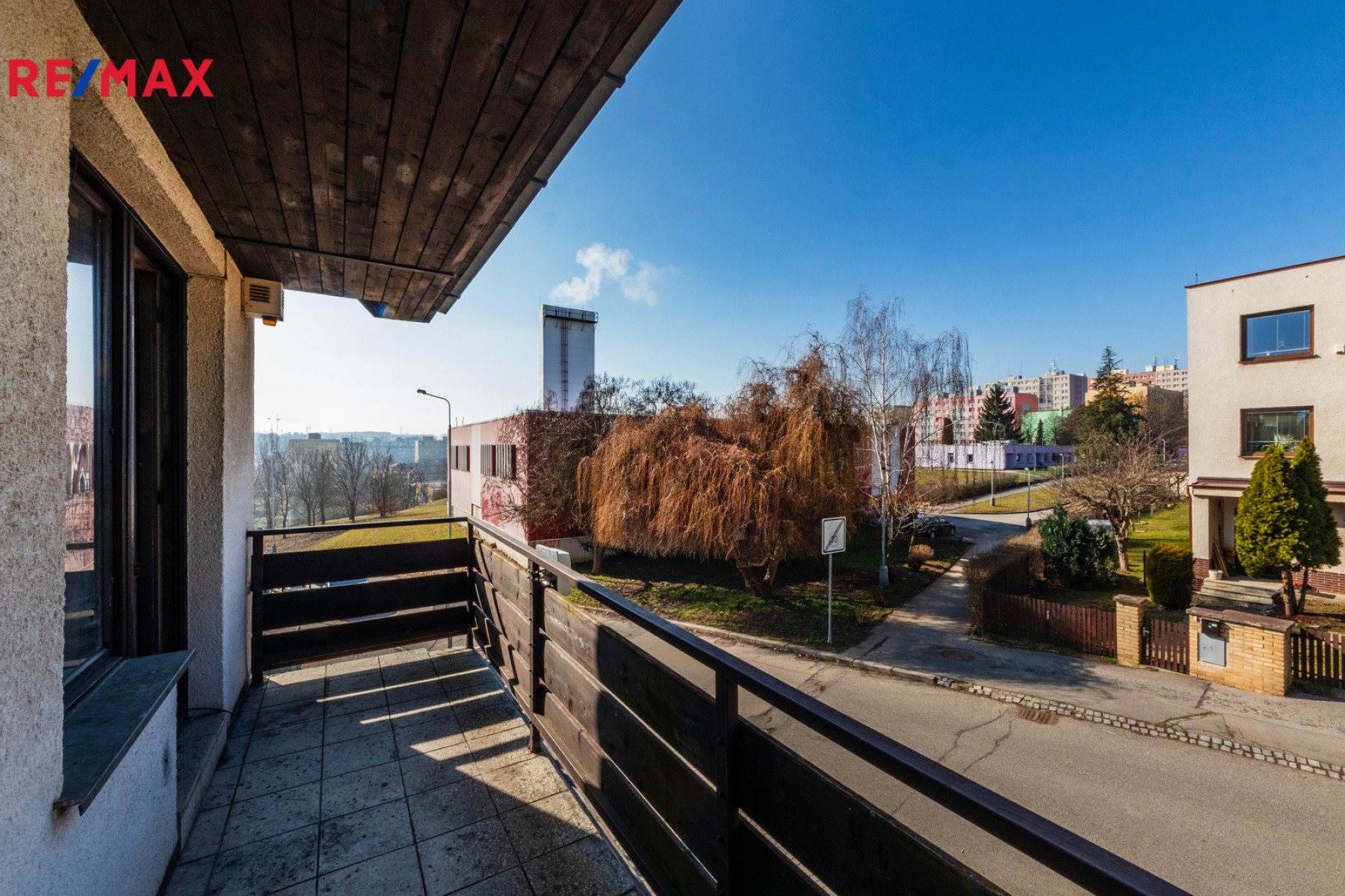 Rohový řadový RD 229 m² 2x lodžie garáž zahrada 311 m² původní stav Součkova Řepy