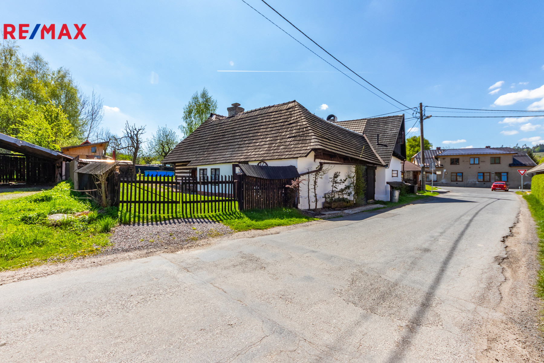 Stylová tradiční patrová chalupa s vnitřním čtvercovým dvorem, pozemek 1 264 m², Široký důl Polička
