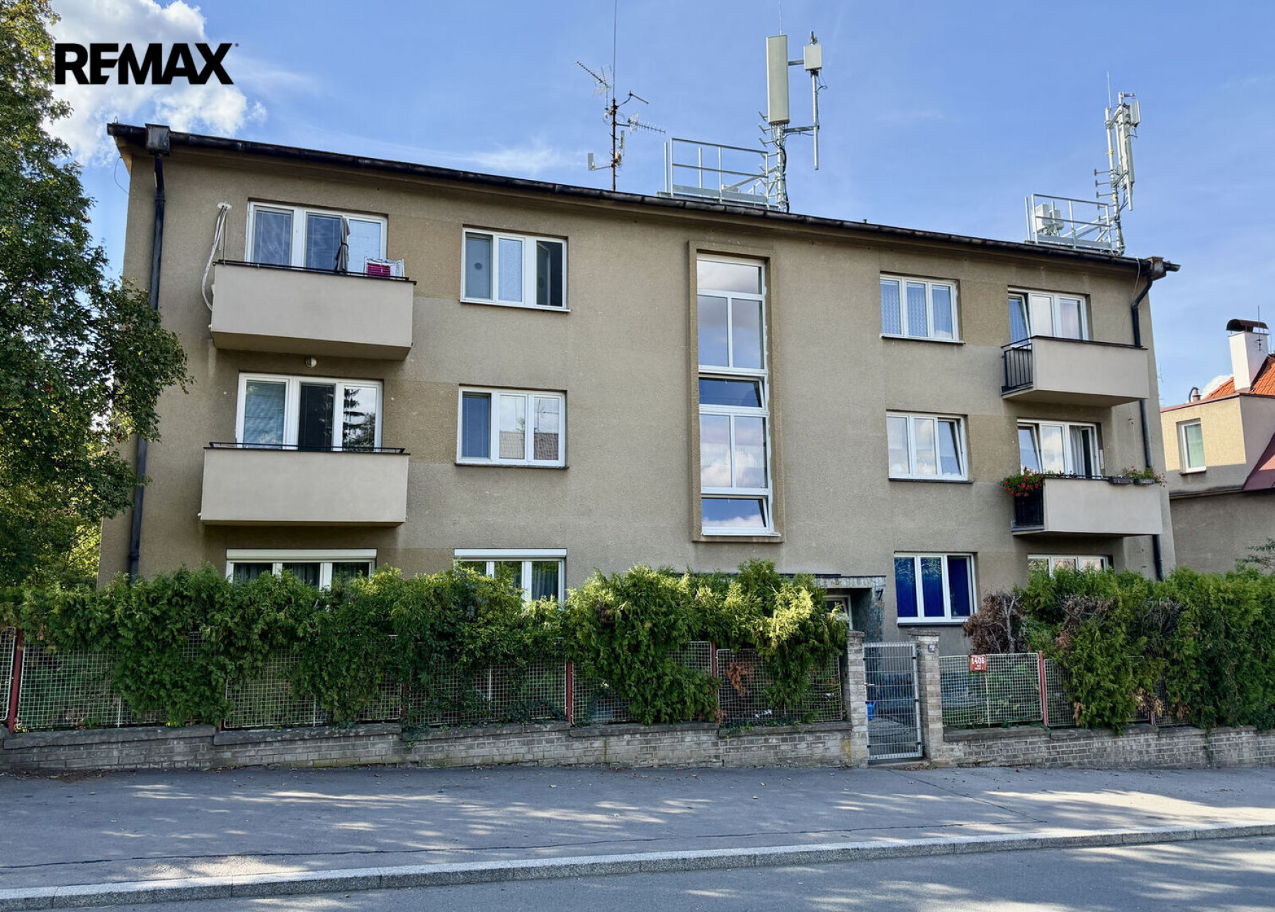 Prodej prostorného bytu 2+1 s balkonem a sklepem, Praha 4 - Krč