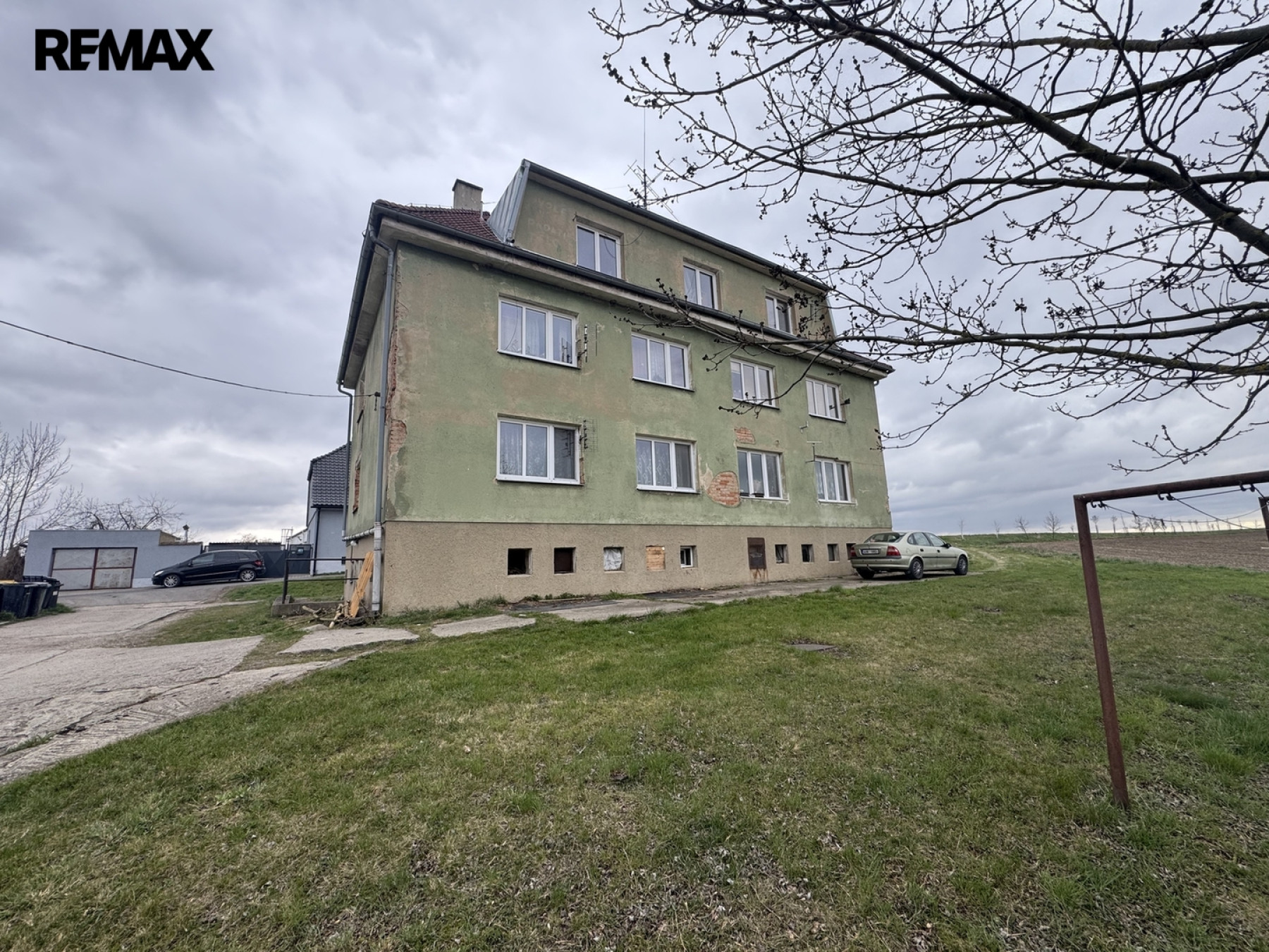 Činžovní dům se 6 byty ve Vrbičanech nedaleko Lovosic