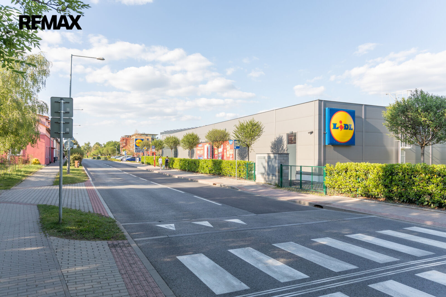 Skvělý byt 3+kk s velkou terasou a parkovacím stáním v Čakovickém parku k pronájmu