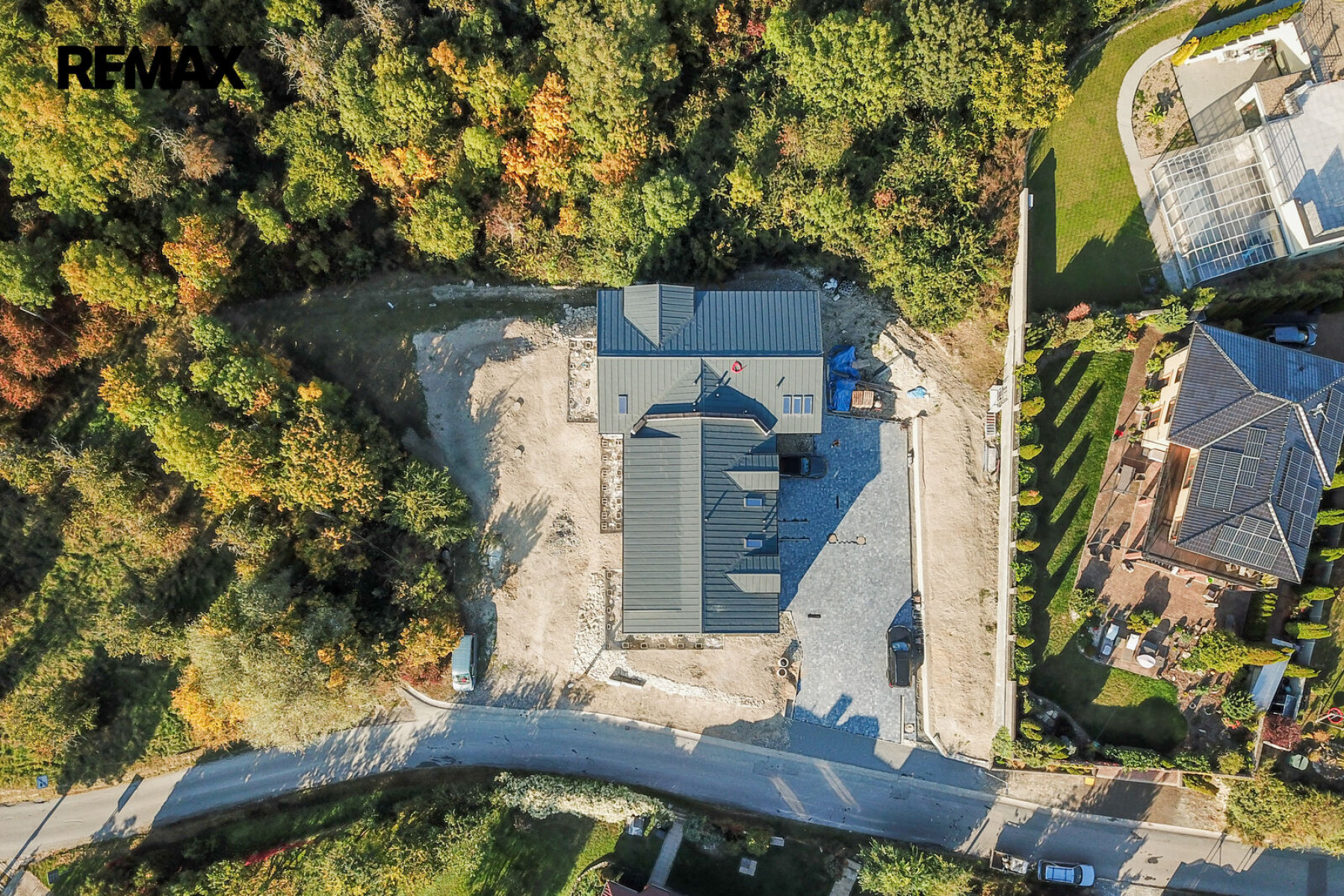 Krásná řadovka 4+kk se zahradou s výhledem na vinice minutu od Mělníku a 30 minut od Prahy