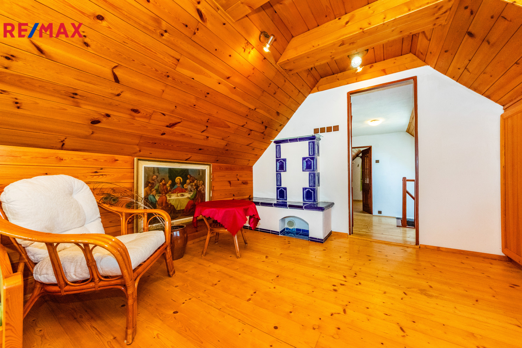 Stylová tradiční patrová chalupa s vnitřním čtvercovým dvorem, pozemek 1 264 m², Široký důl Polička