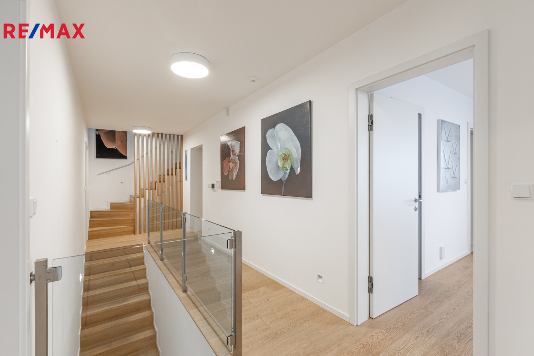 Pronájem vily 7+kk, 339 m², Praha - Ruzyně
