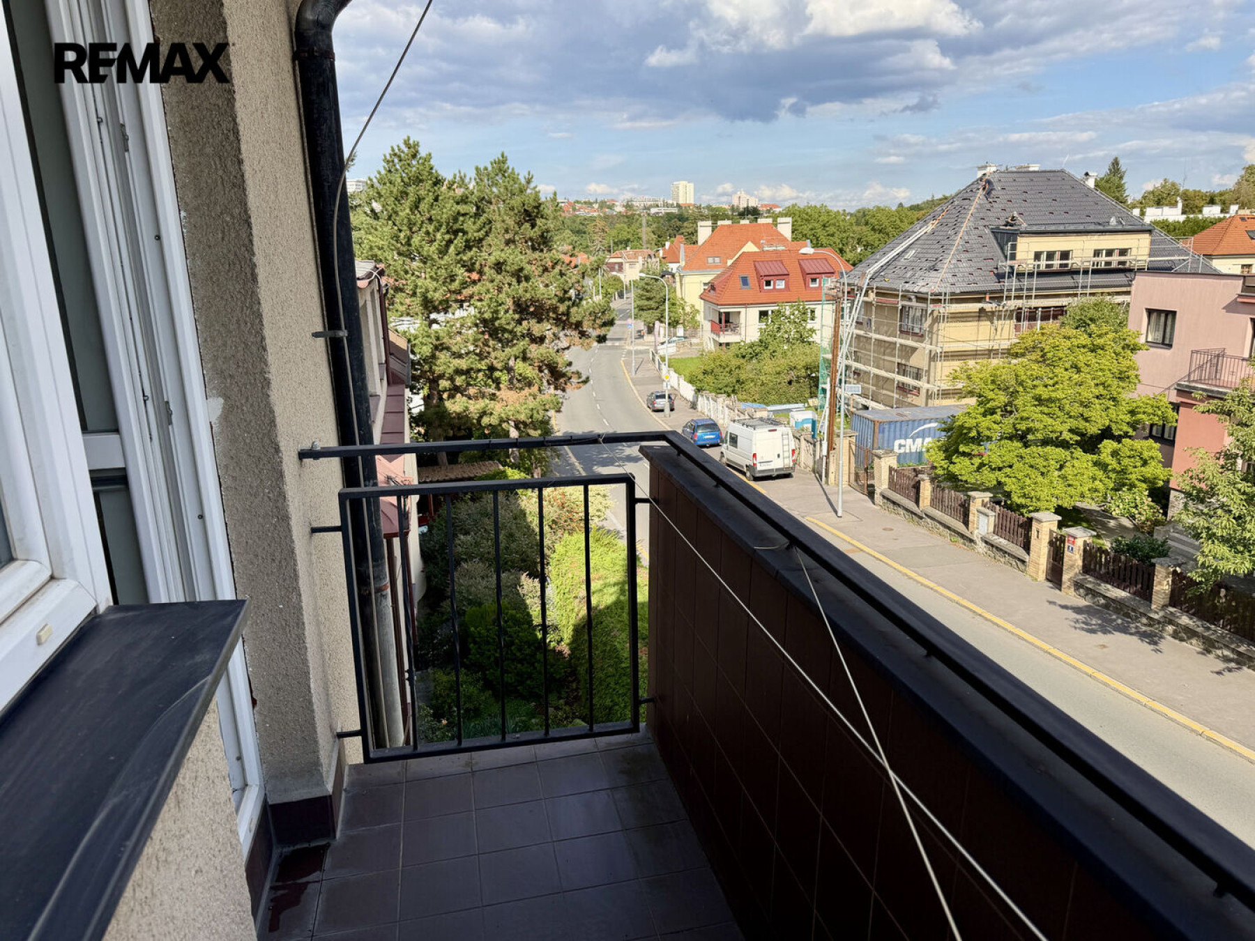 Prodej prostorného bytu 2+1 s balkonem a sklepem, Praha 4 - Krč