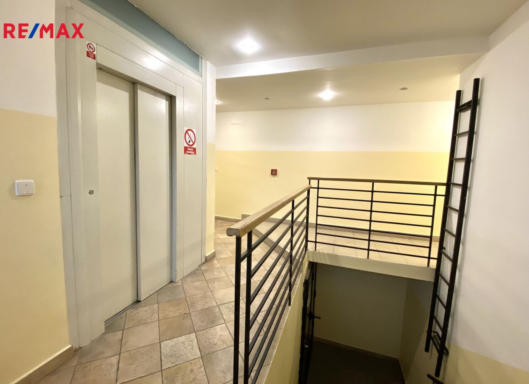 Pronájem bytu 2+kk o výměře 74 m2, Praha 5 - Smíchov
