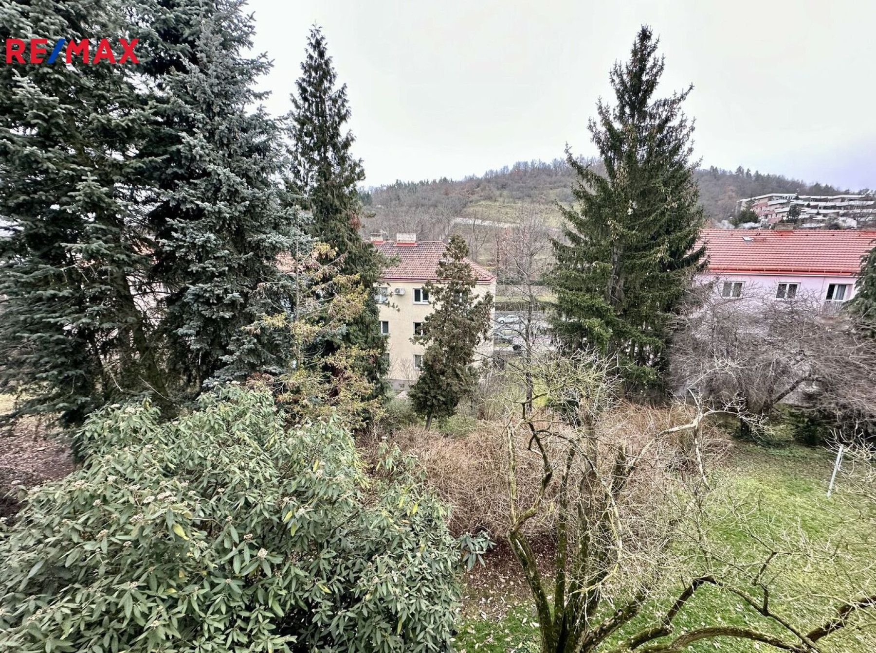 Prodej prostorného světlého bytu 3+1/B, Praha 4 - Podolí
