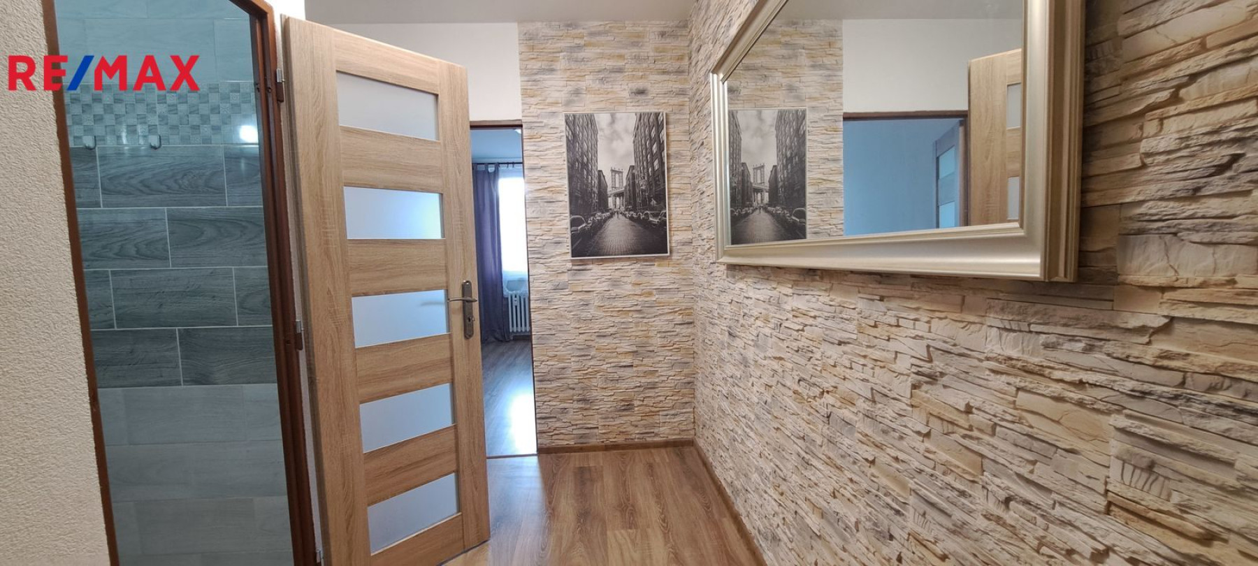 Prodej světlého bytu 2+kk se sklepem v Mladé Boleslavi