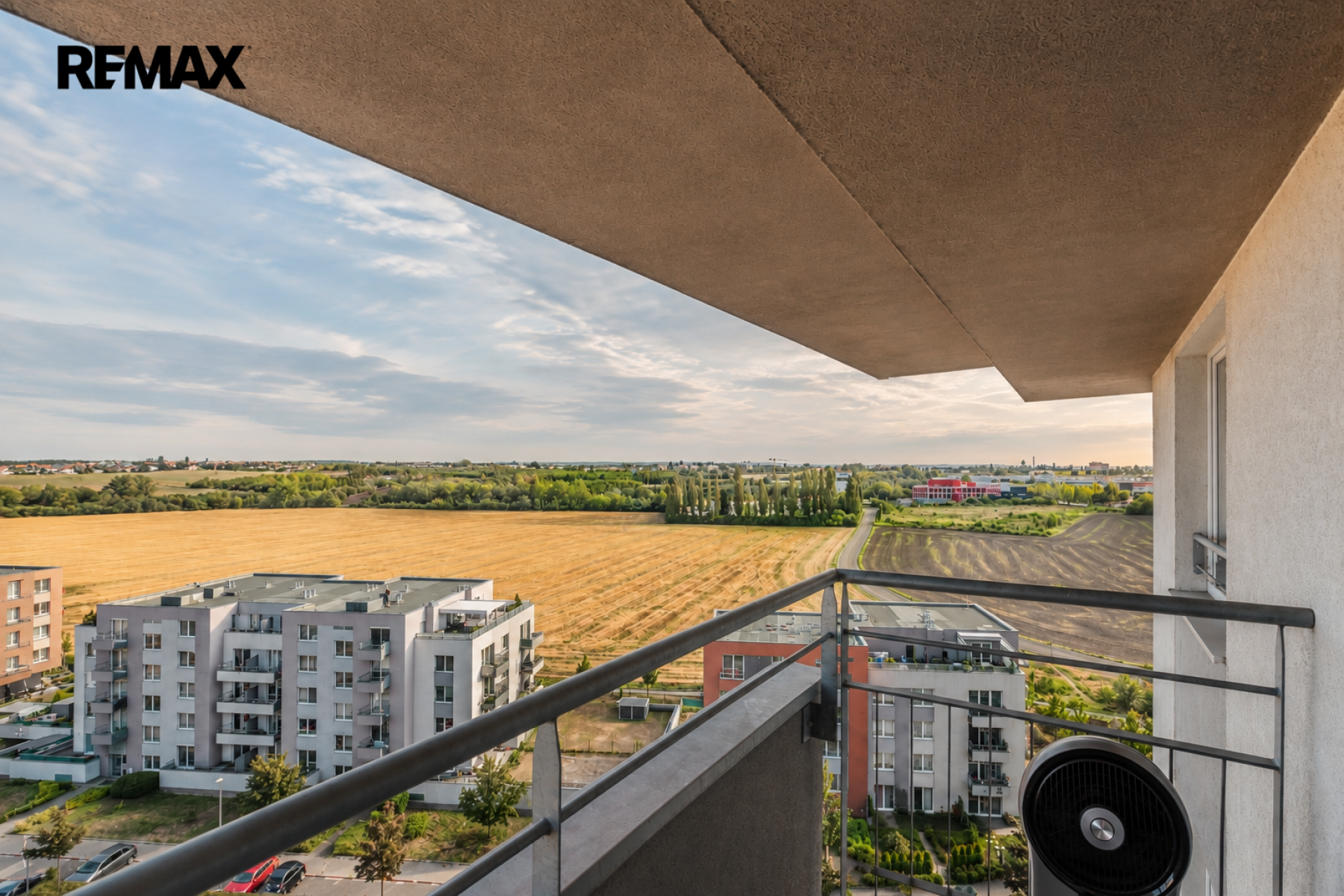 Prodej bytu 2+kk, 70,4 m², 2 balkony, garážové stání a sklep, Praha 9 – Letňany
