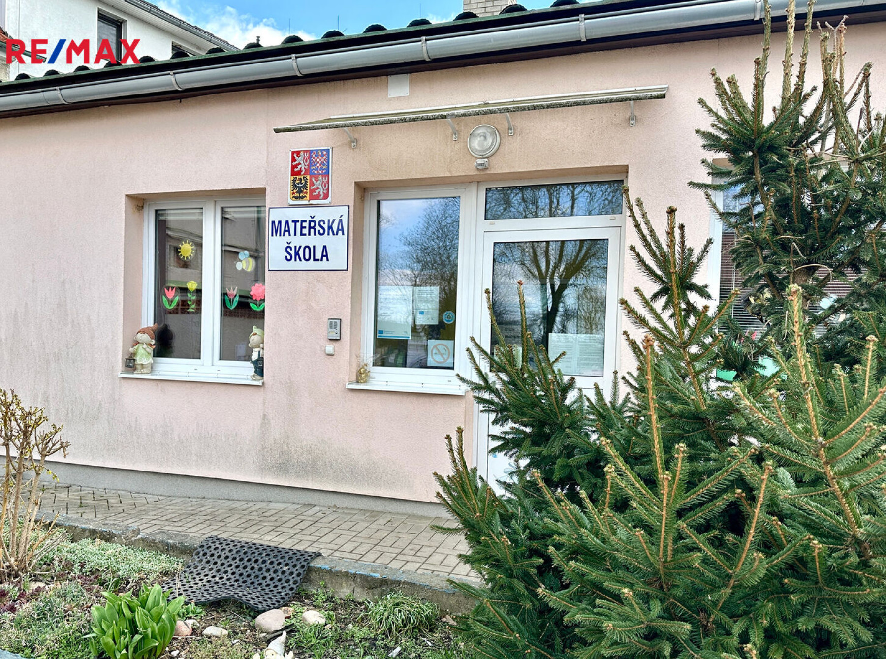 Prodej stavebního pozemku ve Svémyslicích, Praha - východ