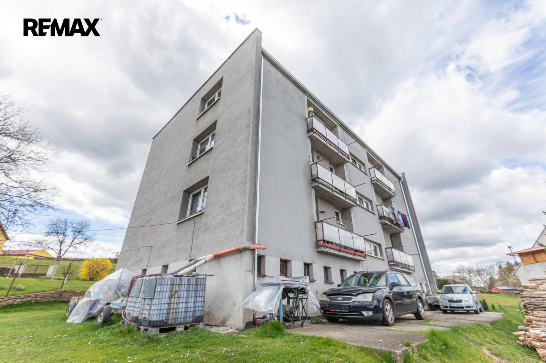 Bytový dům, 6x byt 3+1, Besednice