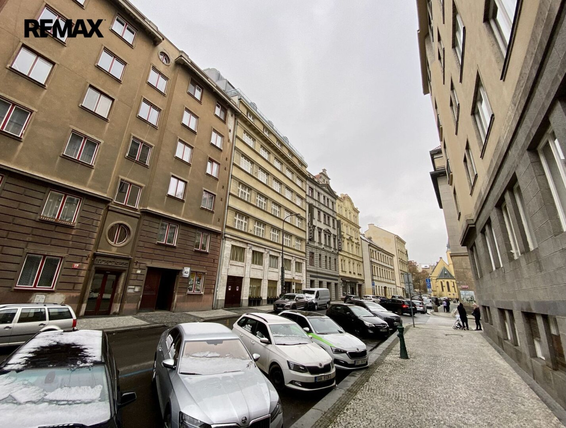Plně vybavený a zrekonstruovaný byt 2+1 s lodžií i sklepem, Praha 1 - Nové Město
