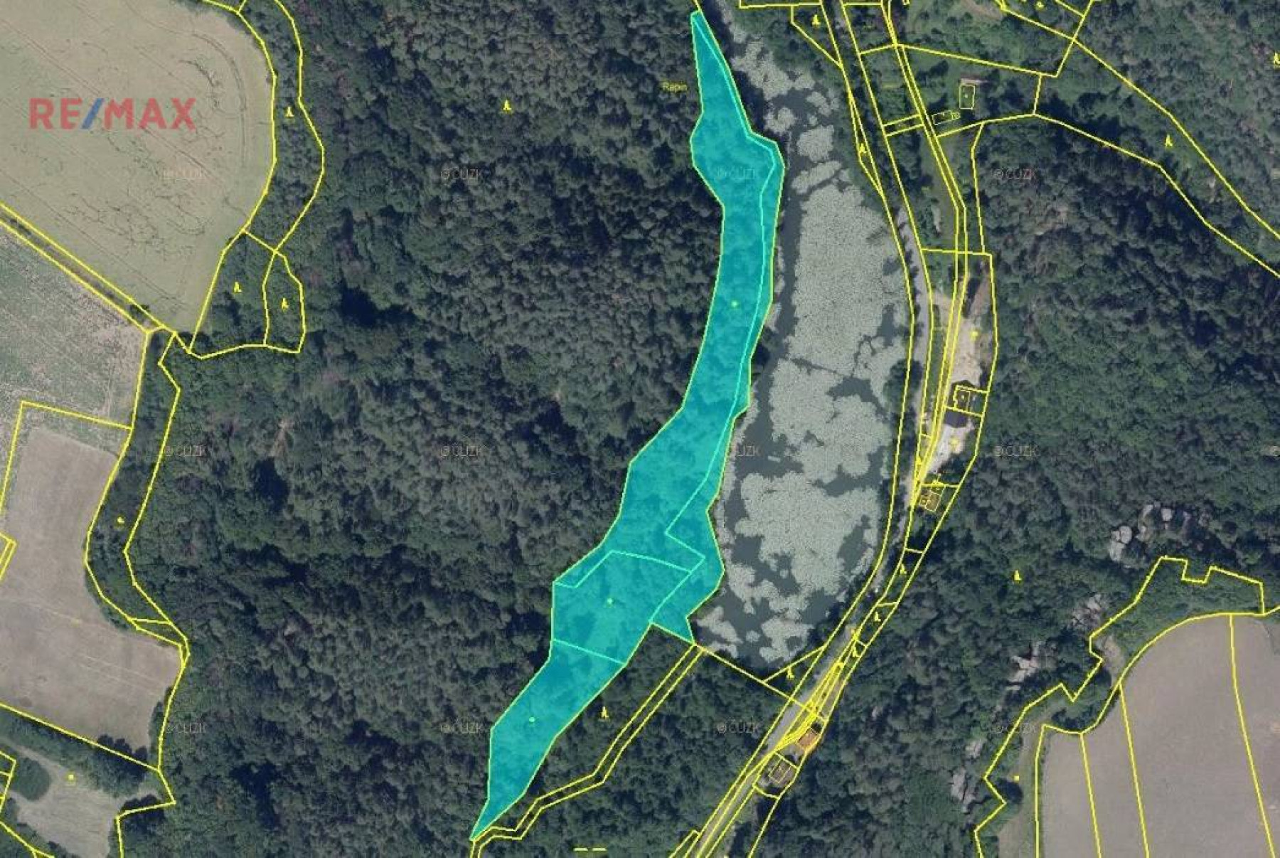 Prodej pozemku 13 685 m², Kokořín
