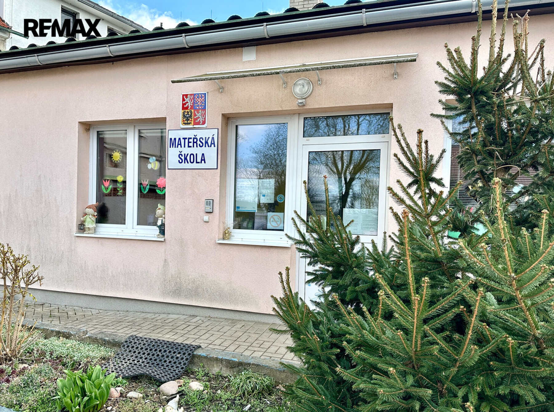 Prodej stavebního pozemku ve Svémyslicích, Praha - východ