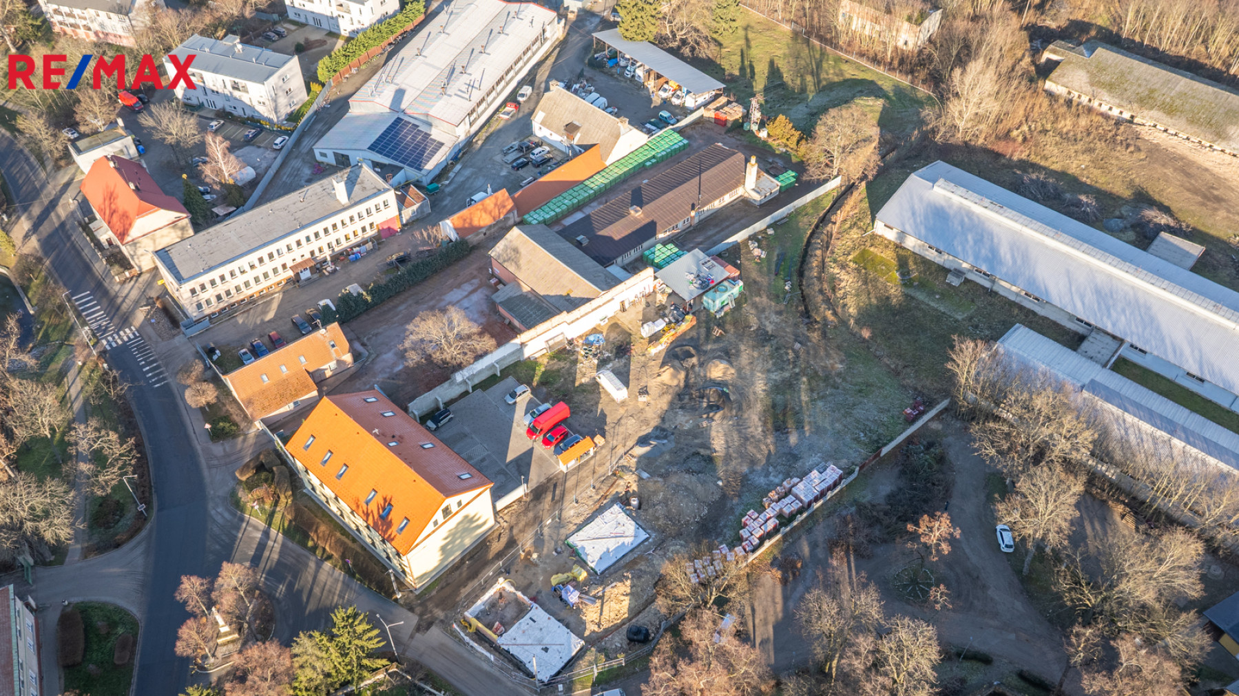 Prodej stavebního pozemku ve Svémyslicích, Praha - východ