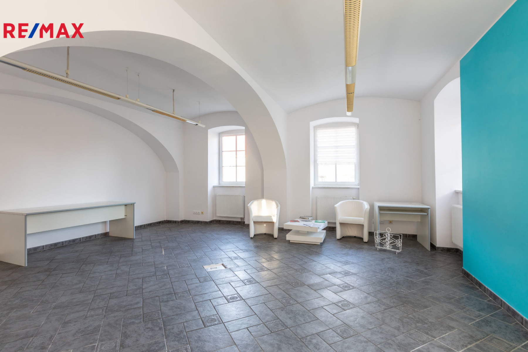 Pronájem kancelářských prostor 85 m², Podlusky