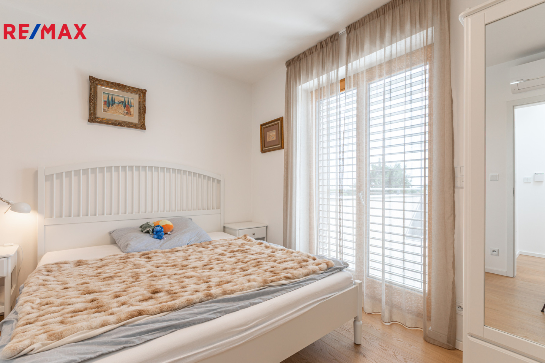 Pronájem vily 7+kk, 339 m², Praha - Ruzyně