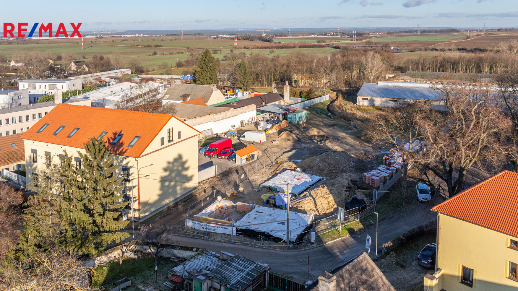 Prodej stavebního pozemku ve Svémyslicích, Praha - východ