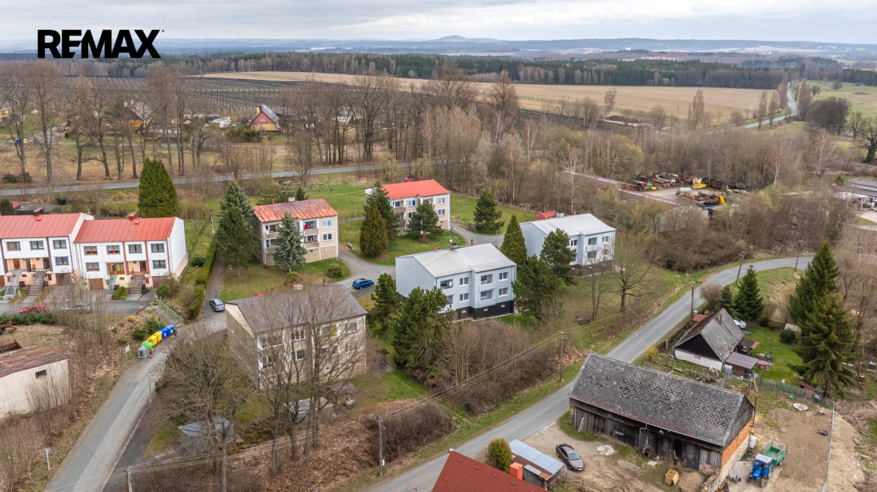Činžovní dům se 4 byty ve Velkých Dvorcích u Přimdy