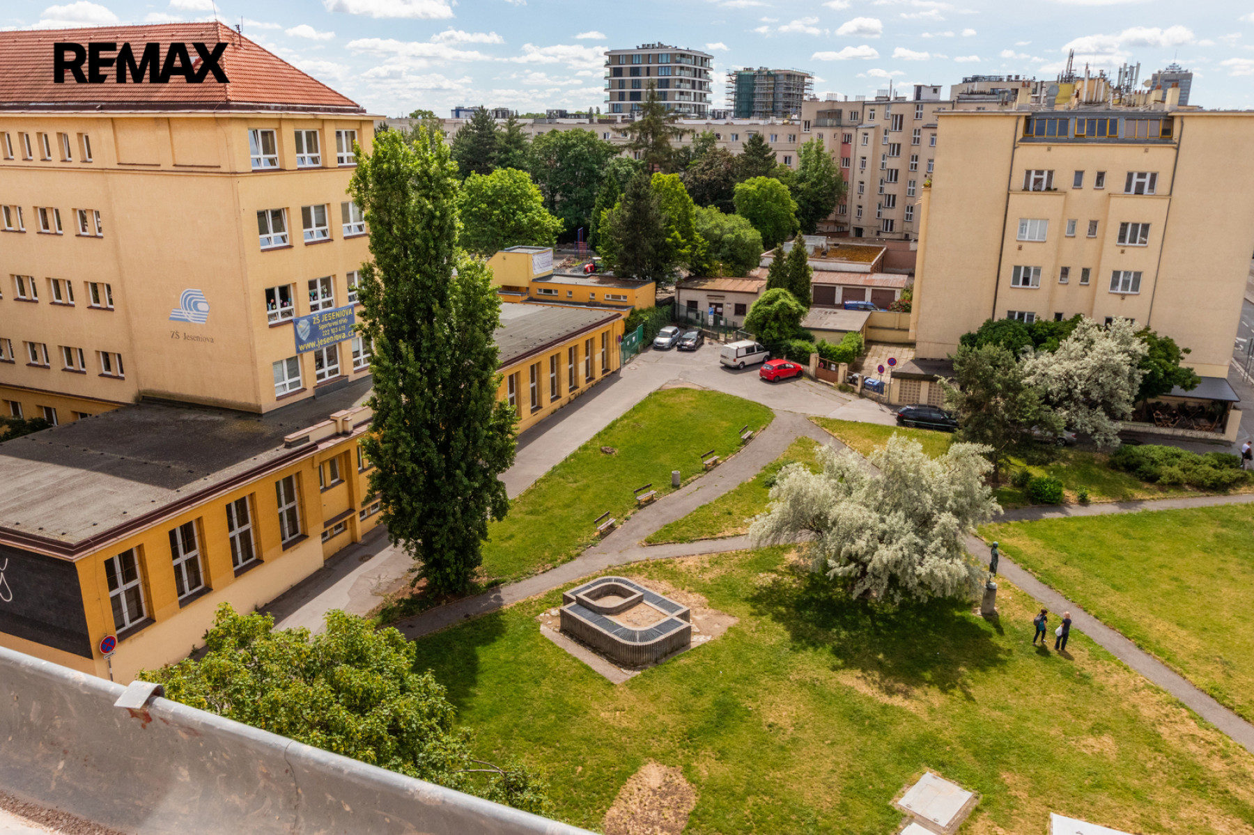 Mezonet 3+kk/galerie/sklep 71,9 m² OV cihla výtah jih výhled Jeseniova metro A Želivského 5 min