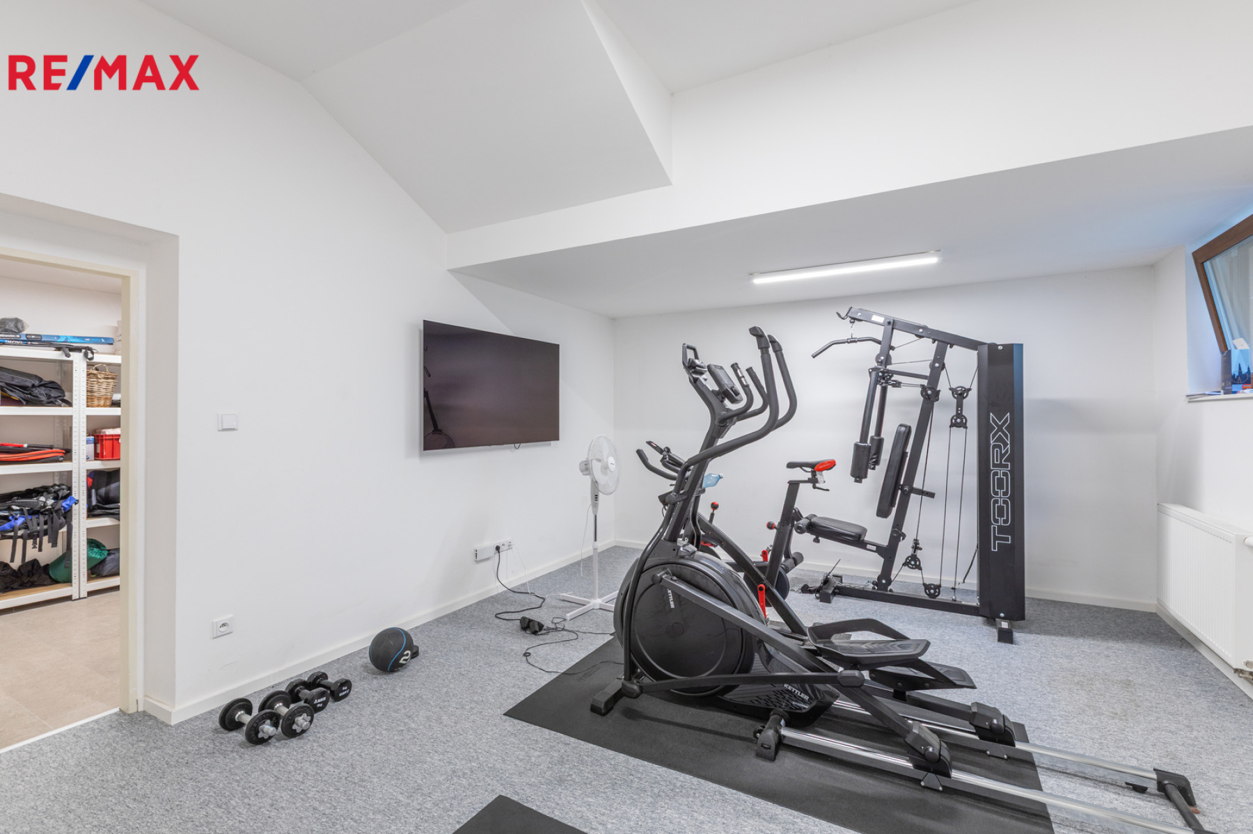 Pronájem vily 7+kk, 339 m², Praha - Ruzyně