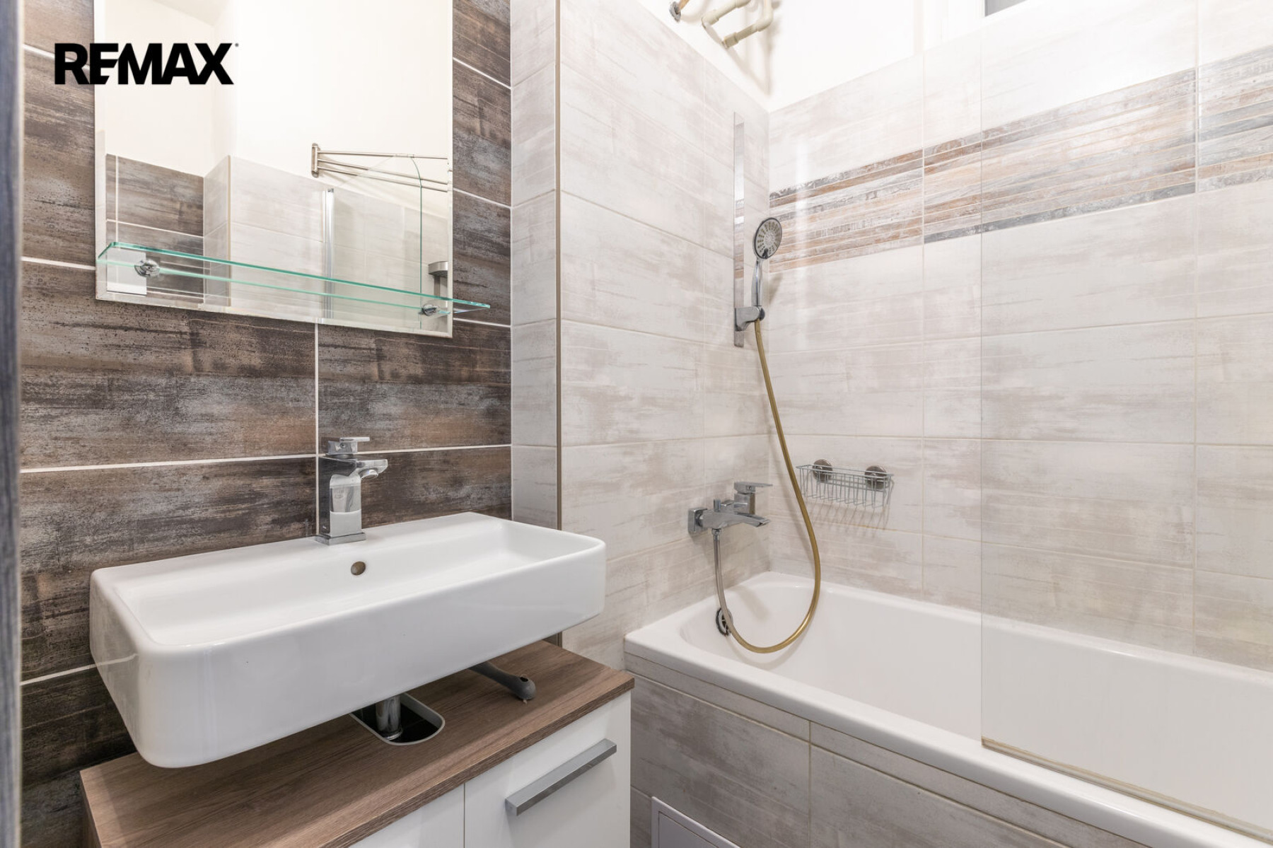 Pronájem bytu 2+kk 43 m², Praha - Libeň