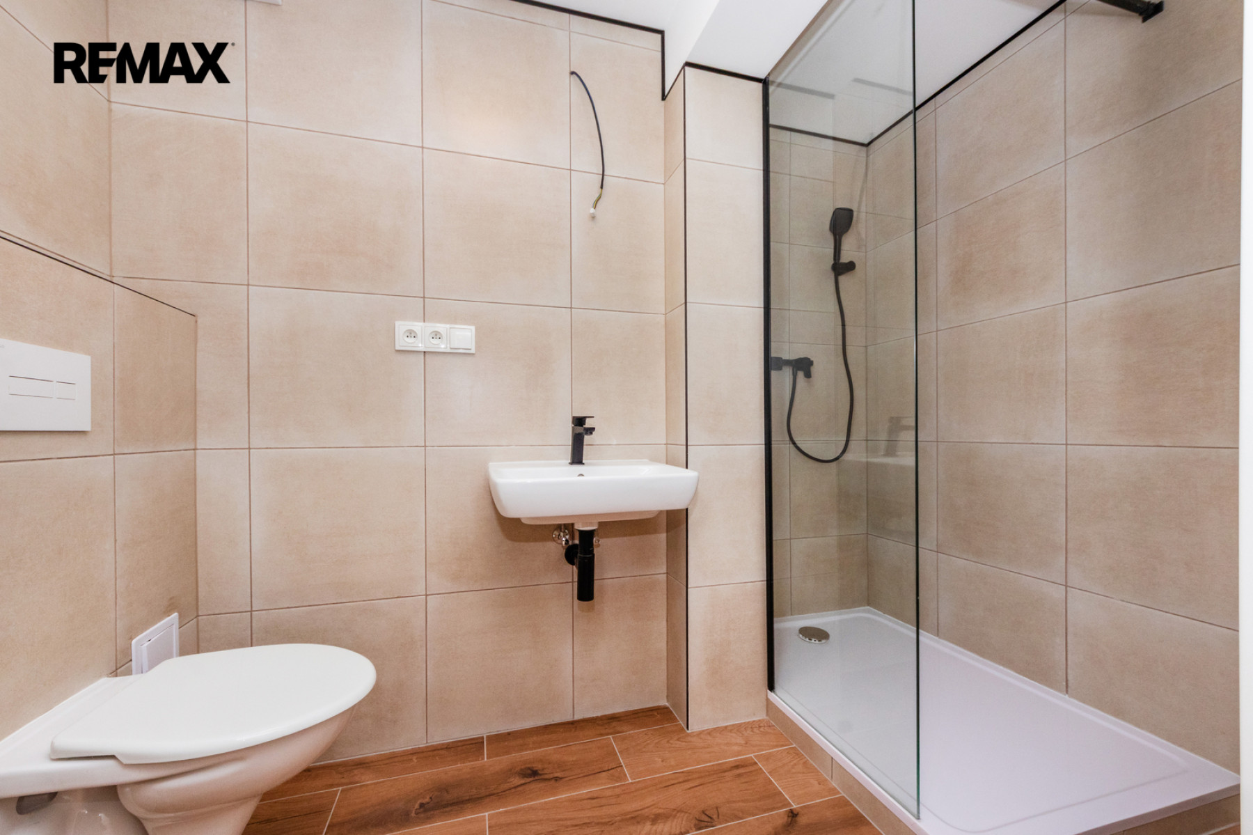 Mezonet 3+kk/galerie/sklep 71,9 m² OV cihla výtah jih výhled Jeseniova metro A Želivského 5 min
