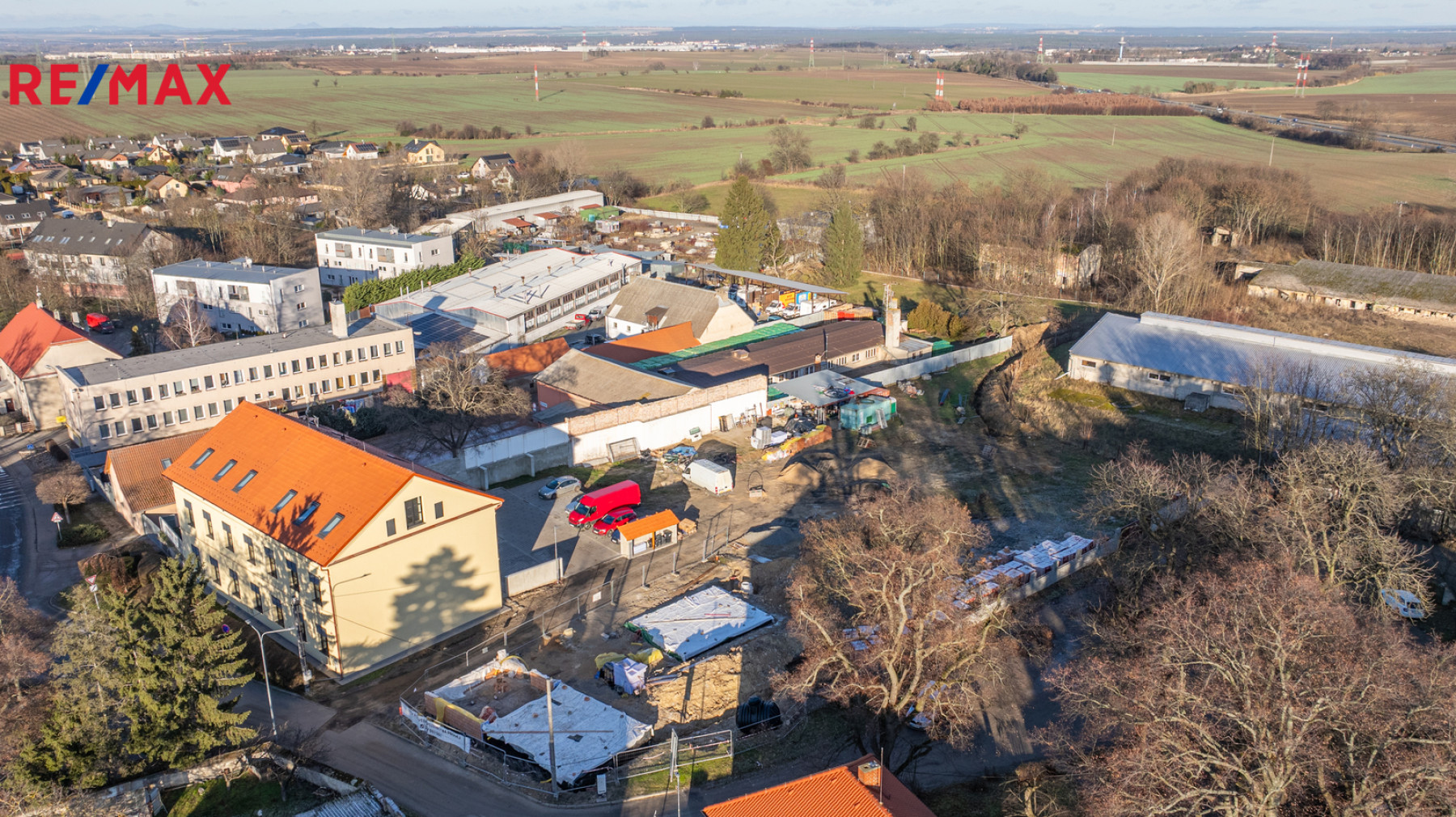 Prodej stavebního pozemku ve Svémyslicích, Praha - východ