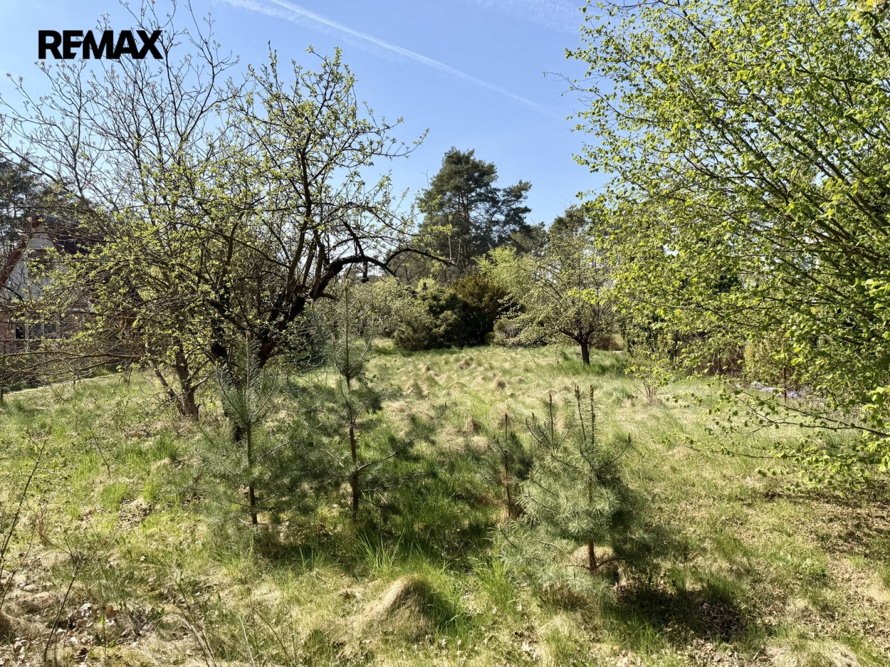 Prodej stavebního pozemku 2196 m2 v Hradišťku u Sadské