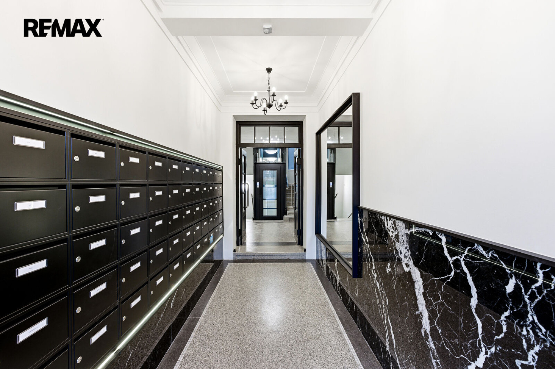 Mezonet 3+kk/galerie/sklep 71,9 m² OV cihla výtah jih výhled Jeseniova metro A Želivského 5 min