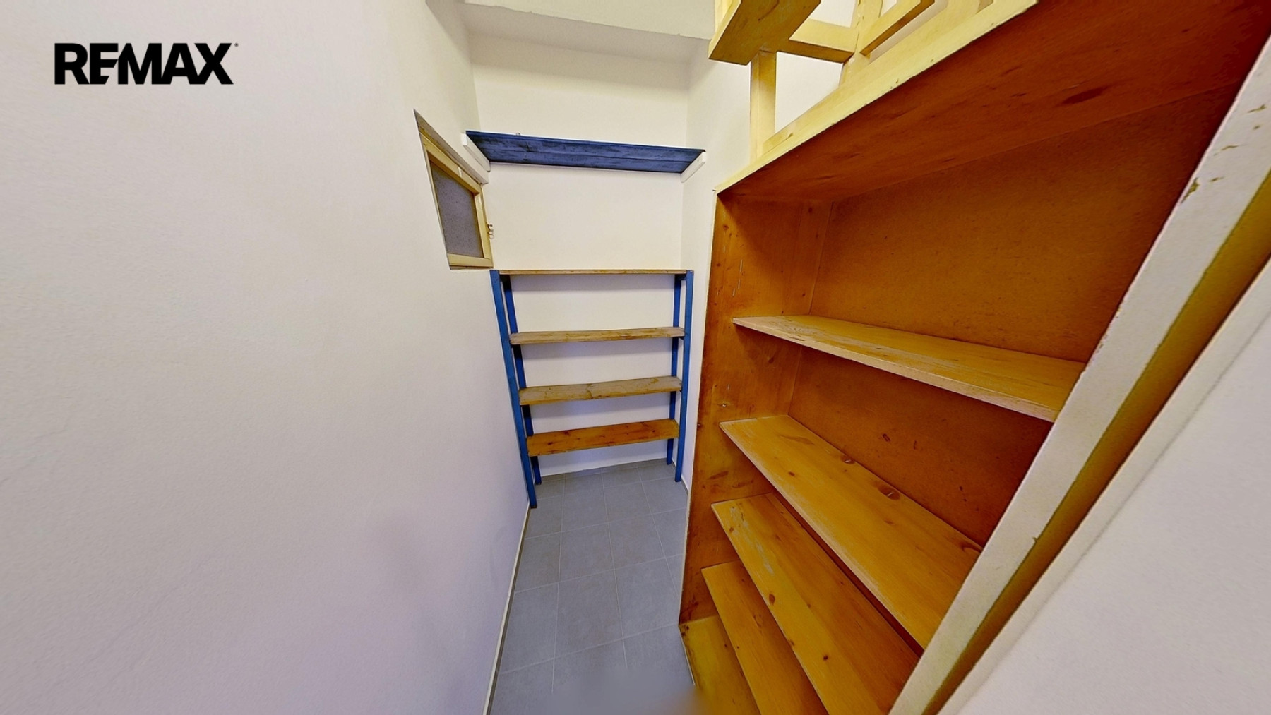 Pronájem zrekonstruovaného bytu 2+1, 76,5 m² se sklepem a společnou zahradou, Praha 4