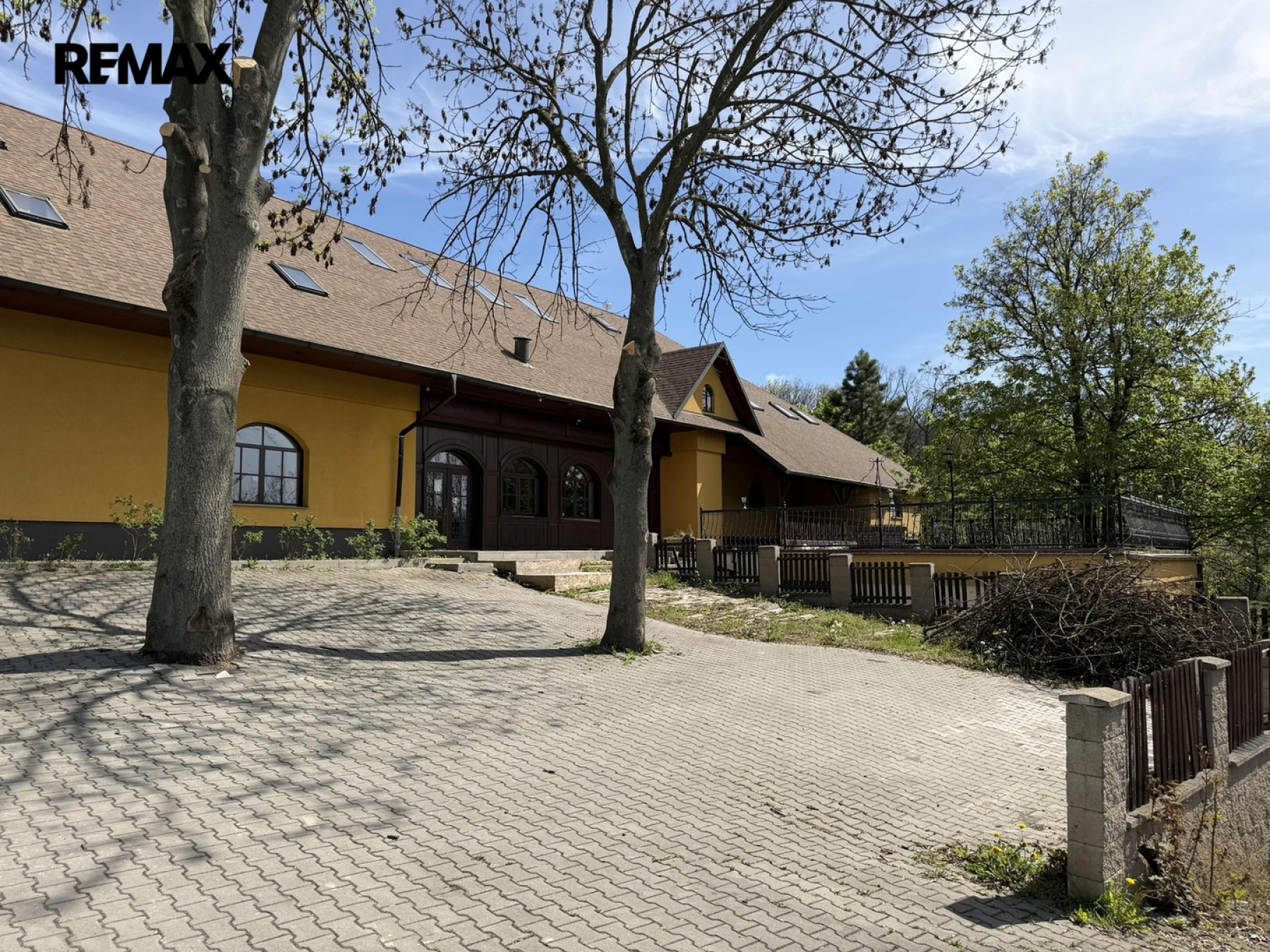 Pronájem multifunkčních obchodních prostor