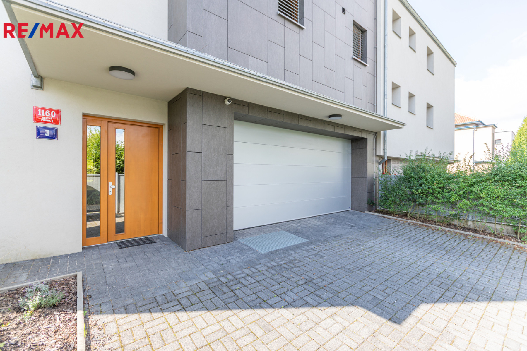 Pronájem vily 7+kk, 339 m², Praha - Ruzyně
