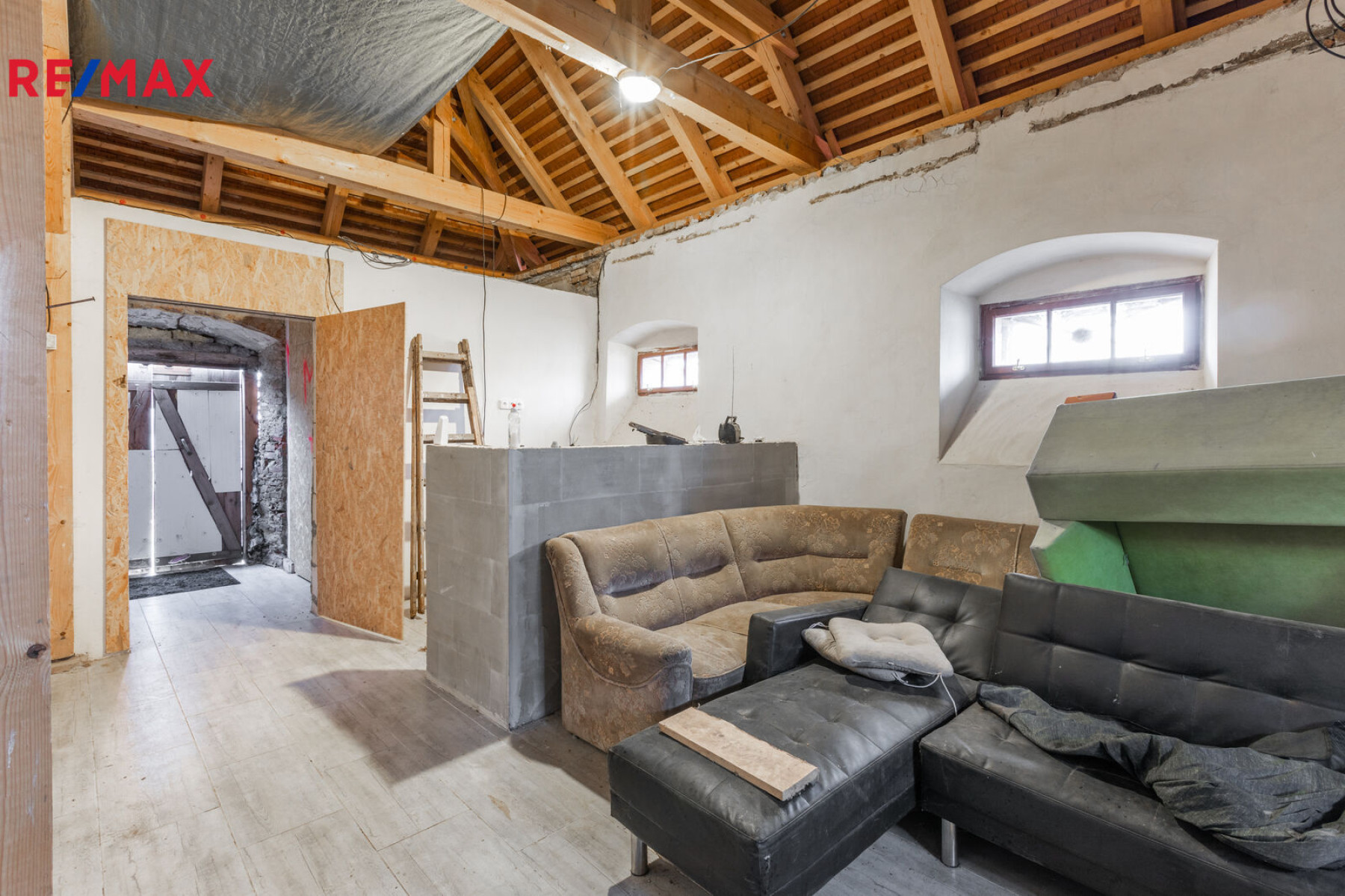 Prodej památky 1000 m², pozemek 7857 m²
