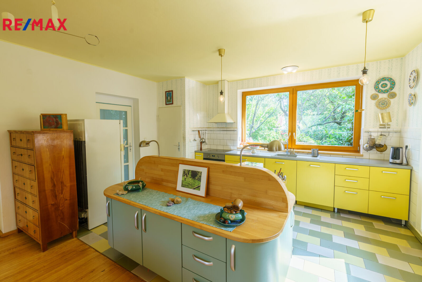 Nabídka rodinného domu 5+2 se zahradou 1040 m2, Svárov