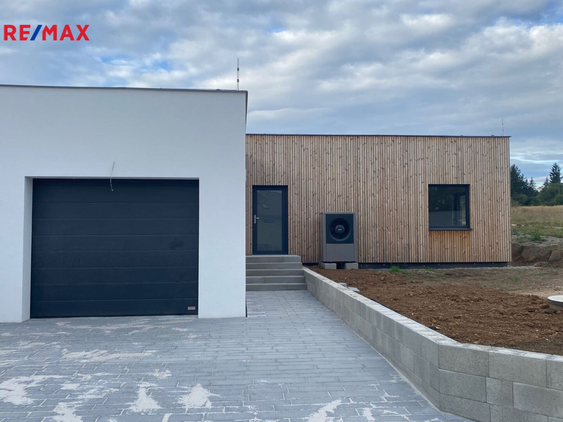 Prodej rodinného domu 86,6 m2 + garáž 20,8 m2, pozemek 718 m2, Nouzov