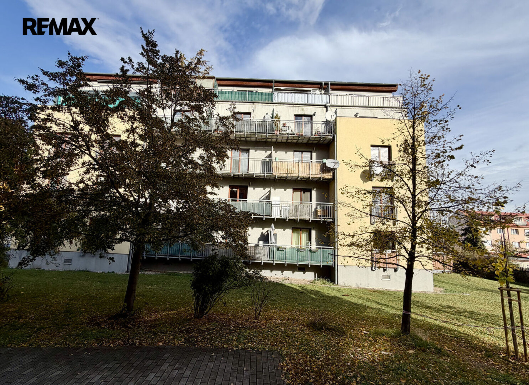 Prodej bytu 1+kk s balkonem v klidné části Štěrbohol, Praha 10